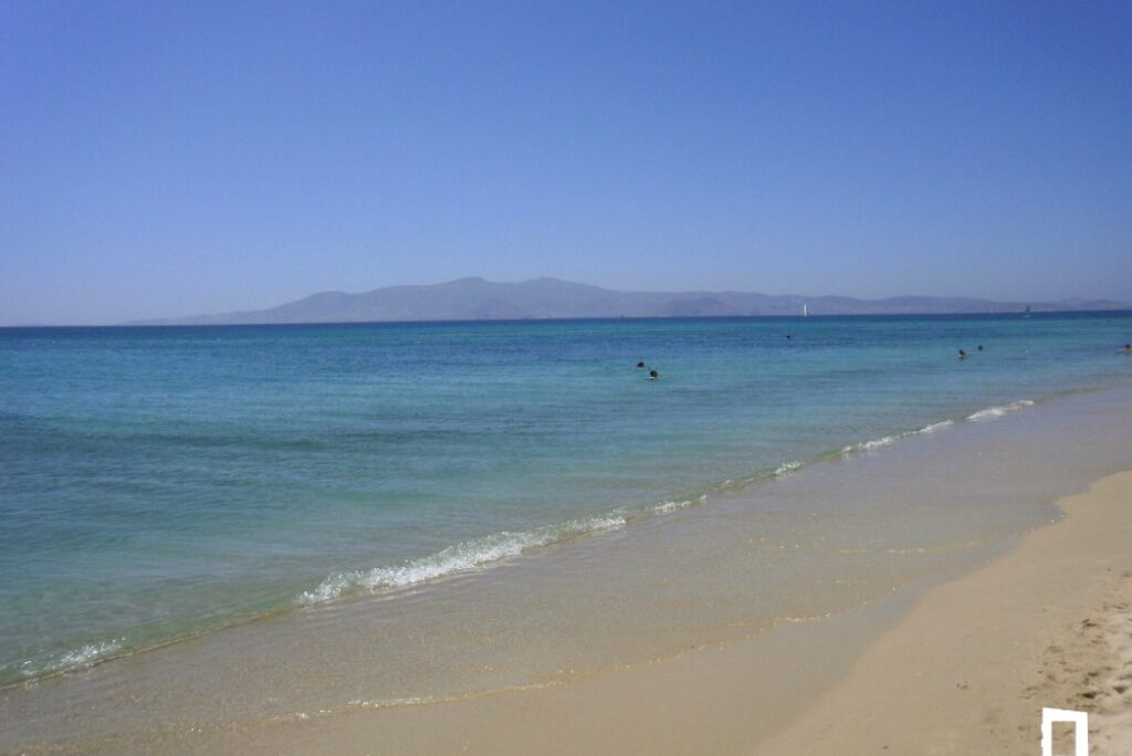 Δωρεάν ξενώνες φιλοξενίας και κάμπινγκ στην Πλάκα