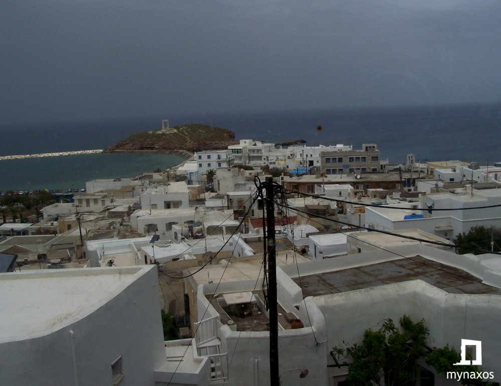 Χειμωνιάτικη βόλτα στη Χώρα