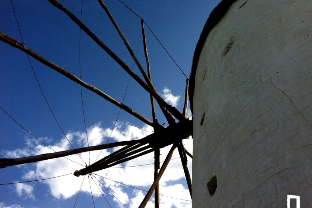 Τρίποδες – Βίβλος